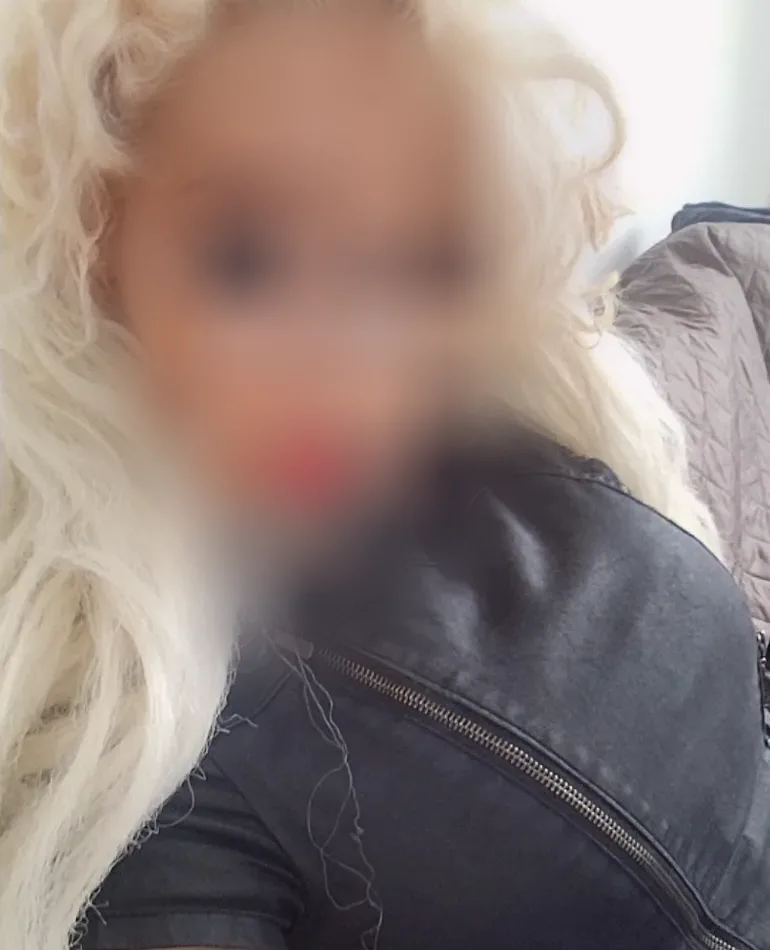 Özlem, 30