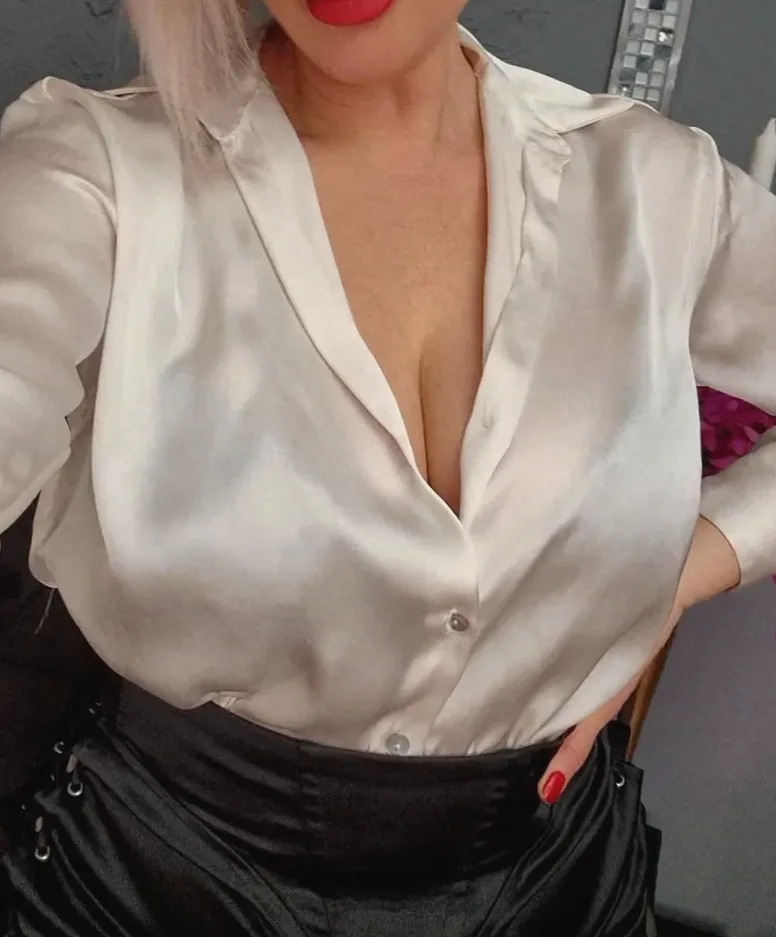 Paula, 36
