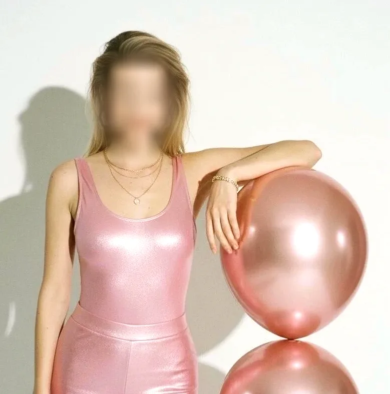 Paula, 33
