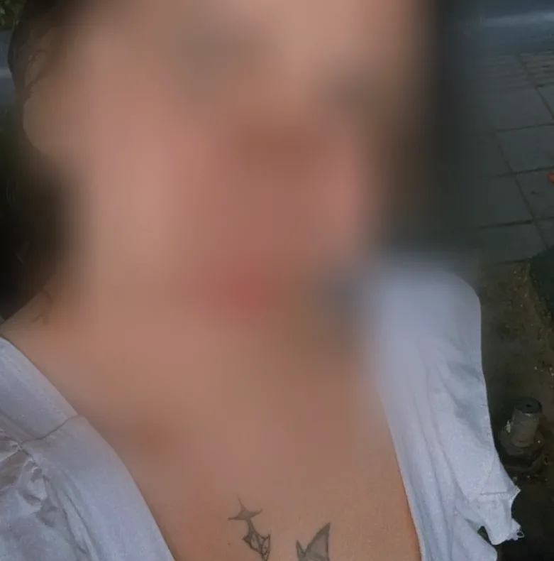 Pauline, 22