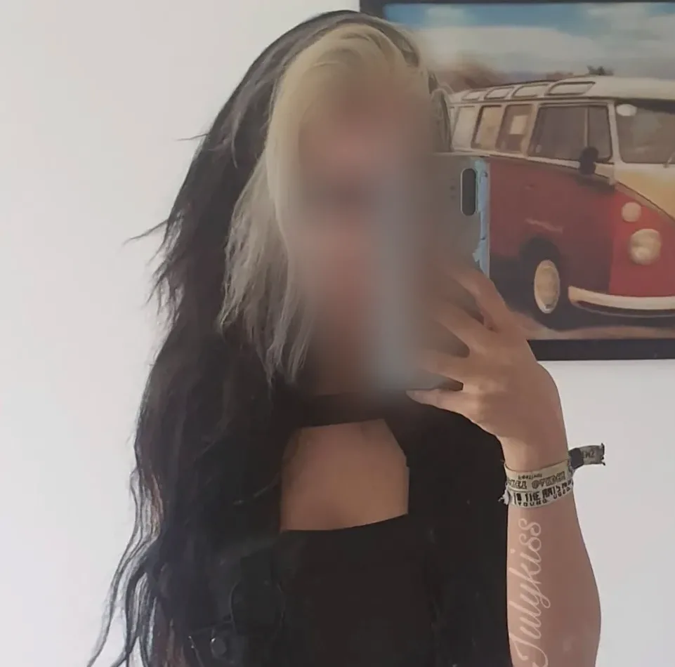 Thea, 26